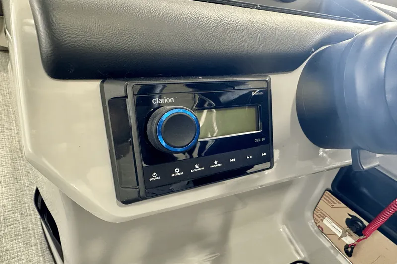 Slide: The Image of Harris 230 Cruiser 2025 - 16