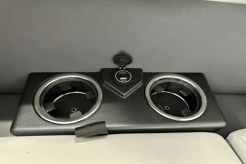 Slide: The Image of Harris 230 Cruiser 2025 - 22