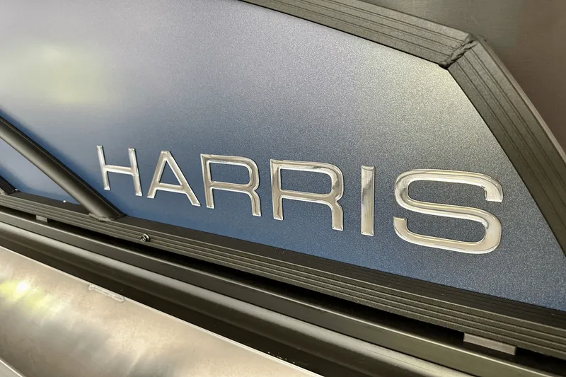 Slide: The Image of Harris 230 Cruiser 2025 - 5