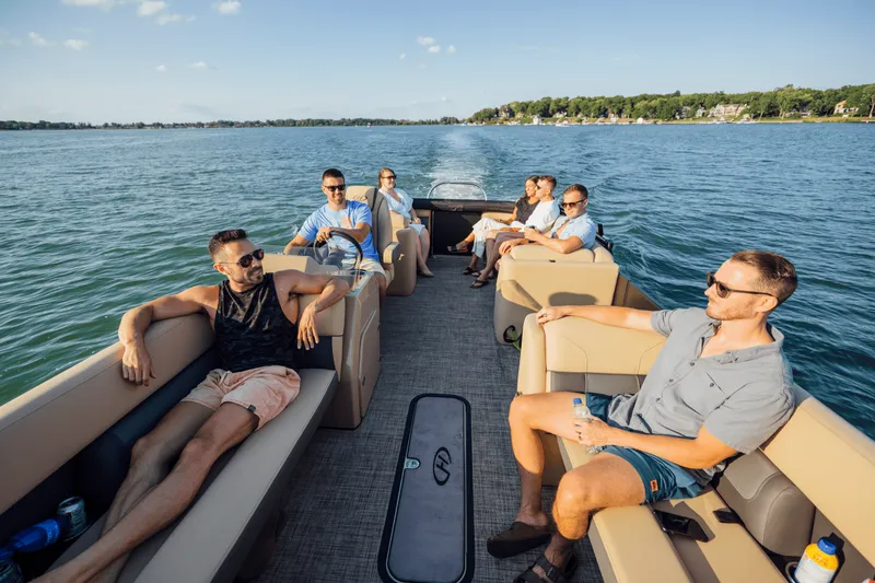 Slide: The Image of Harris 230 Cruiser 2025 - 65