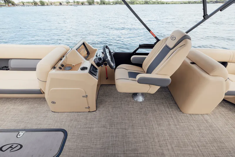 Slide: The Image of Harris 230 Cruiser 2025 - 72