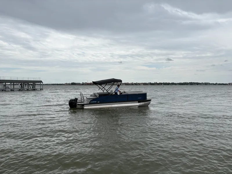 Slide: The Image of Harris 230 Cruiser 2025 - 10
