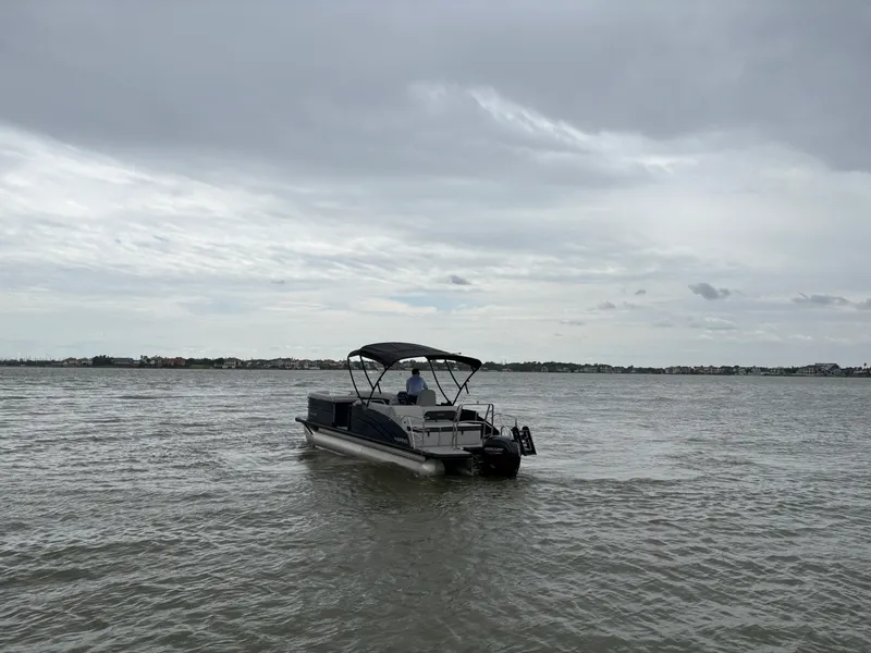 Slide: The Image of Harris 230 Cruiser 2025 - 17