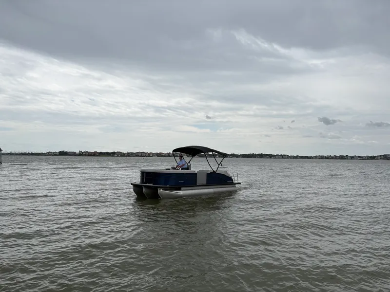 Slide: The Image of Harris 230 Cruiser 2025 - 2