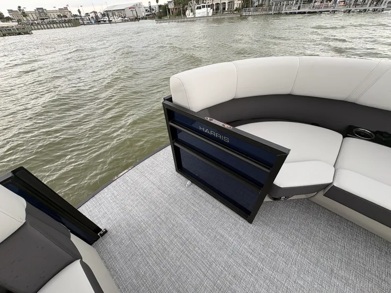 Slide: The Image of Harris 230 Cruiser 2025 - 20