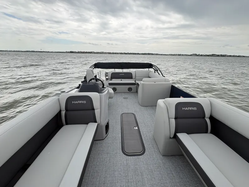 Slide: The Image of Harris 230 Cruiser 2025 - 21