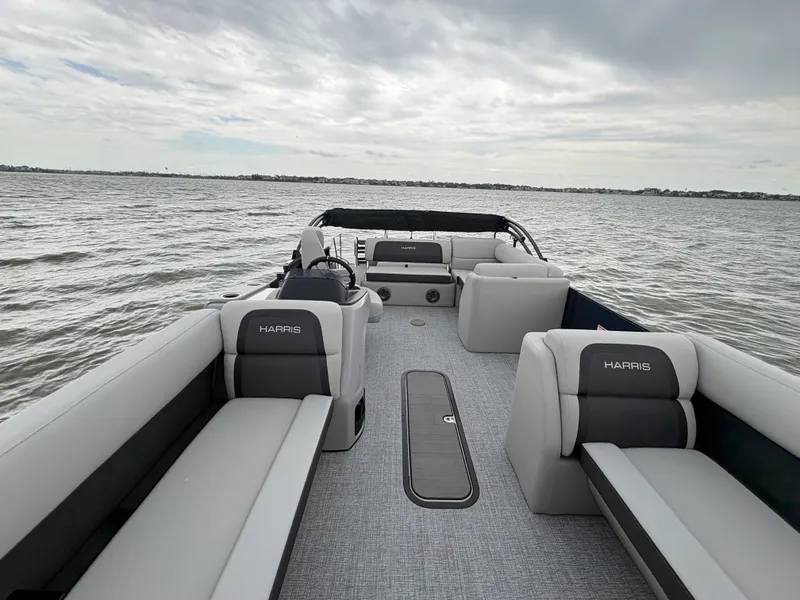Slide: The Image of Harris 230 Cruiser 2025 - 22