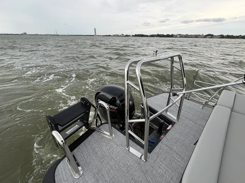 Slide: The Image of Harris 230 Cruiser 2025 - 35