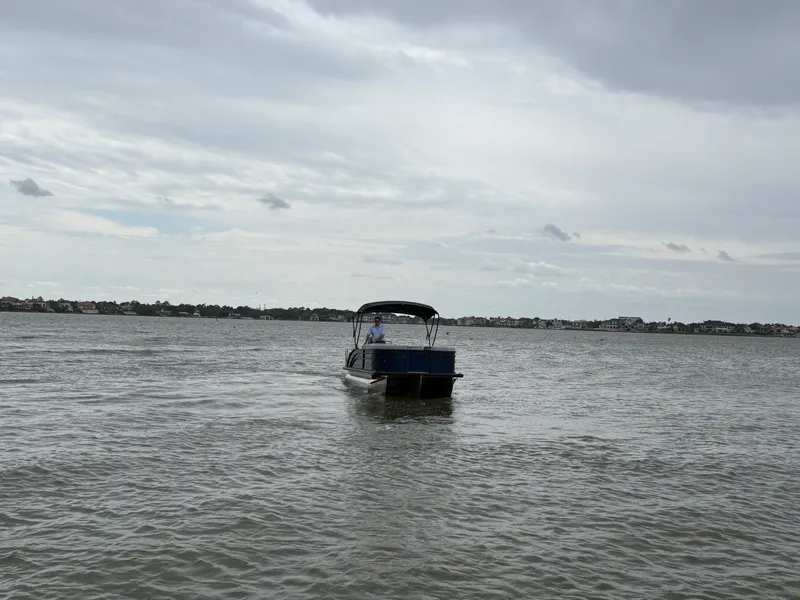 Slide: The Image of Harris 230 Cruiser 2025 - 5