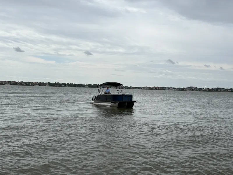 Slide: The Image of Harris 230 Cruiser 2025 - 6