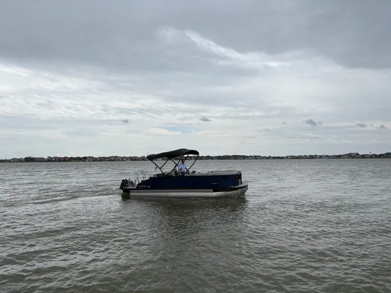 Slide: The Image of Harris 230 Cruiser 2025 - 8