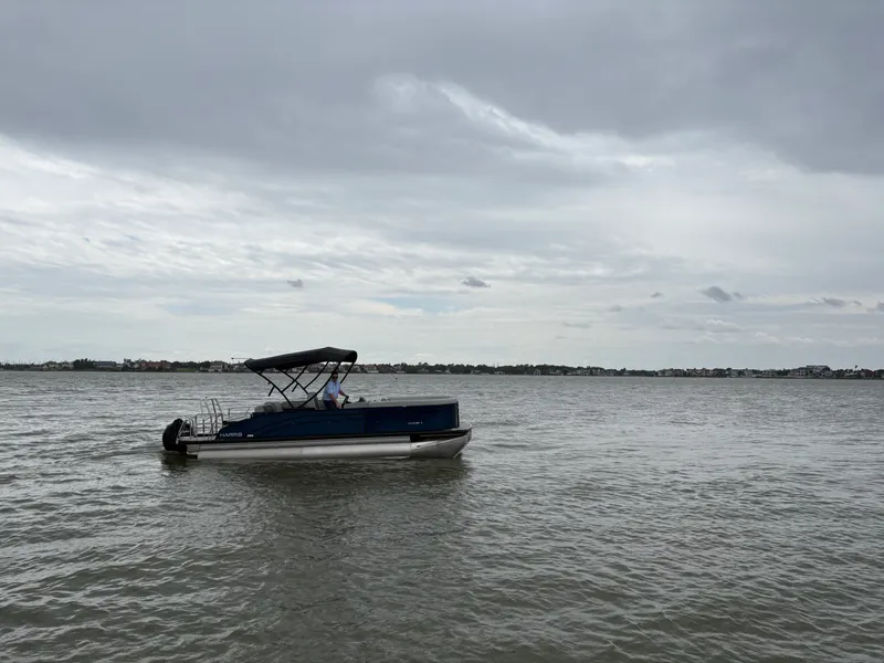 Slide: The Image of Harris 230 Cruiser 2025 - 9