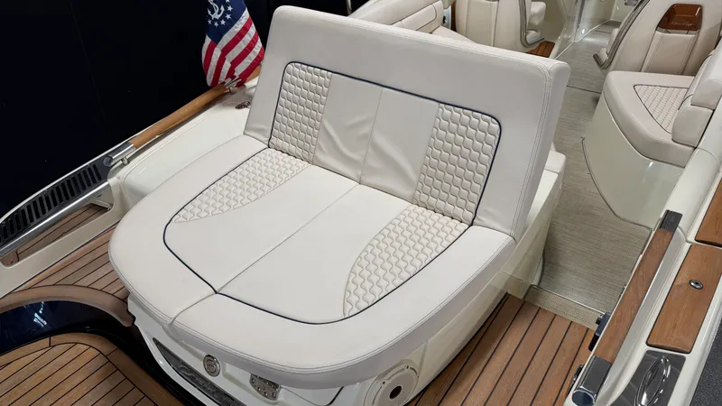 Slide: The Image of Chris-Craft LAUNCH 25 2020 - 26
