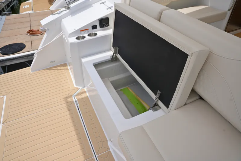 Slide: The Image of Cruisers 38 GLS 2026 - 16