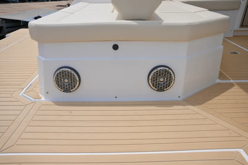 Slide: The Image of Cruisers 38 GLS 2026 - 20