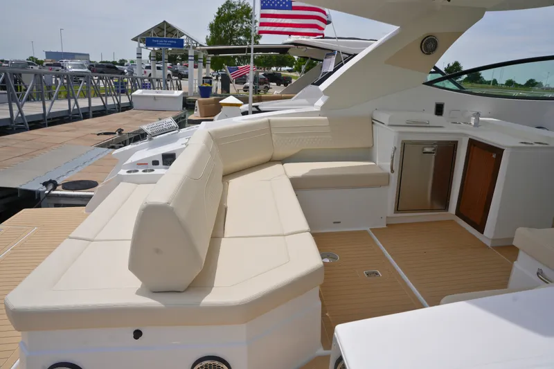 Slide: The Image of Cruisers 38 GLS 2026 - 23