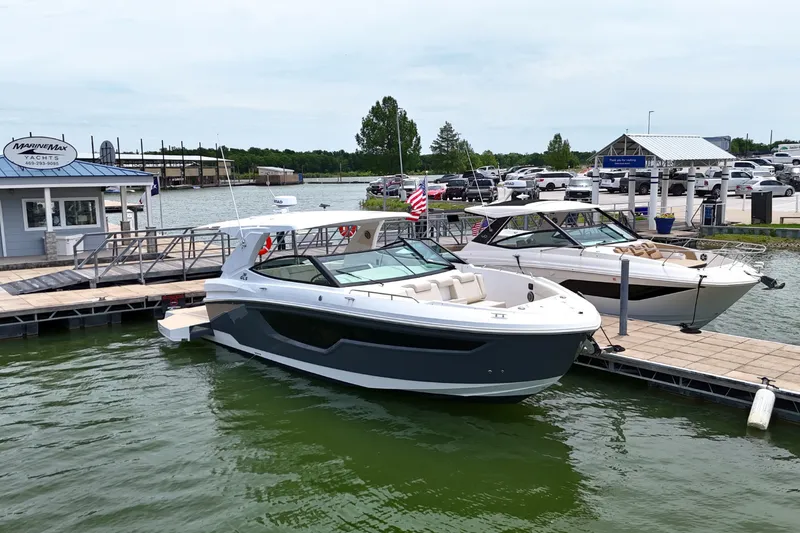 Slide: The Image of Cruisers 38 GLS 2026 - 3