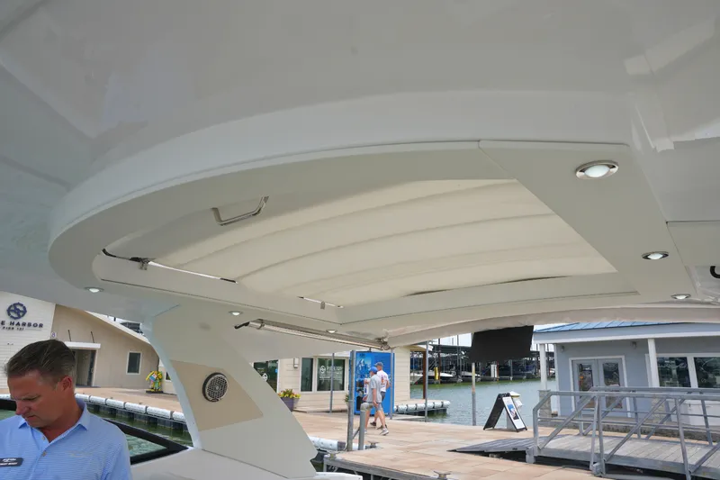 Slide: The Image of Cruisers 38 GLS 2026 - 33