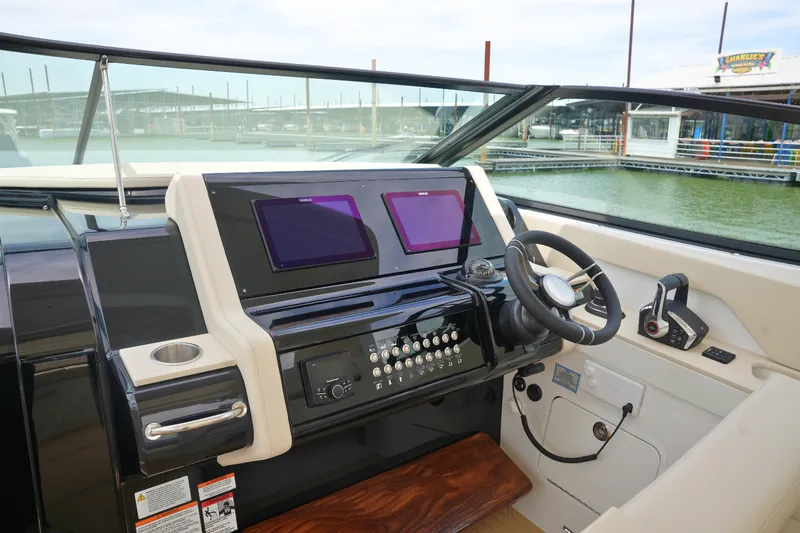 Slide: The Image of Cruisers 38 GLS 2026 - 38