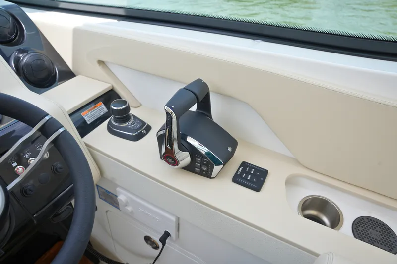 Slide: The Image of Cruisers 38 GLS 2026 - 43
