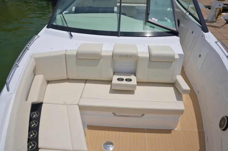 Slide: The Image of Cruisers 38 GLS 2026 - 48