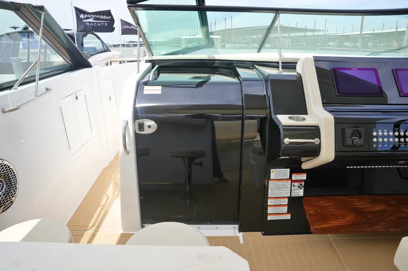 Slide: The Image of Cruisers 38 GLS 2026 - 52