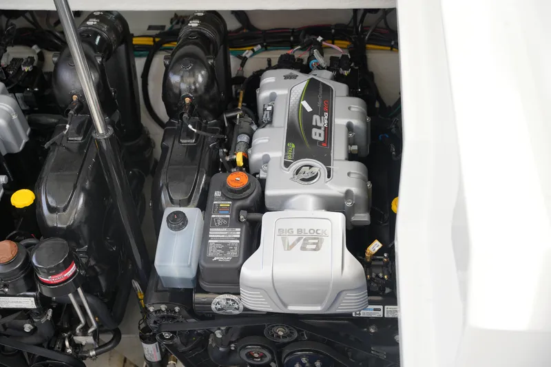 Slide: The Image of Cruisers 38 GLS 2026 - 69
