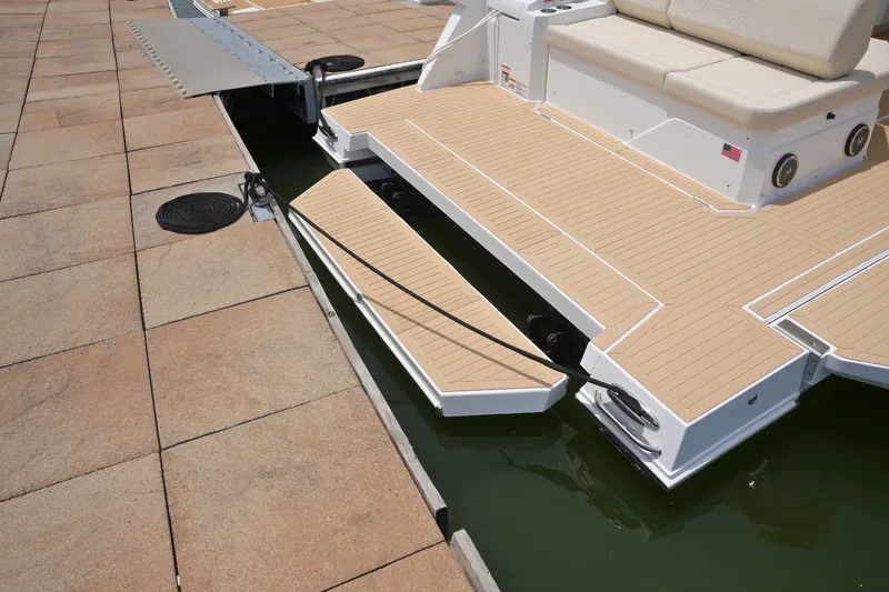Slide: The Image of Cruisers 38 GLS 2026 - 9