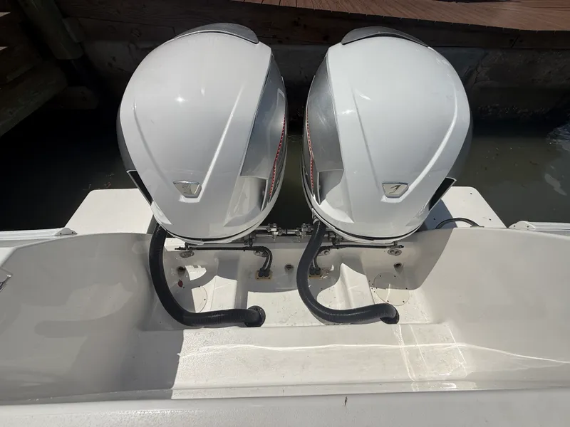 Slide: The Image of Intrepid 375 CC 2018 - 14