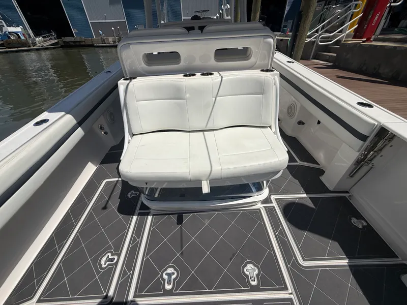 Slide: The Image of Intrepid 375 CC 2018 - 19