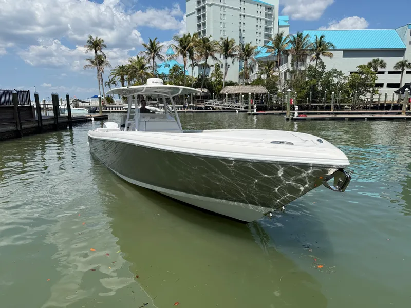 Slide: The Image of Intrepid 375 CC 2018 - 2