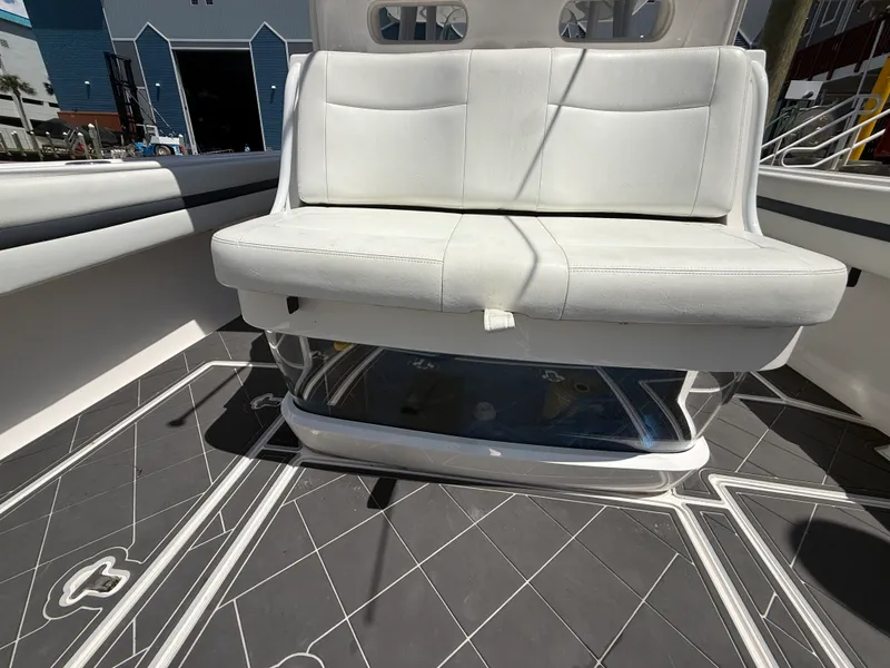 Slide: The Image of Intrepid 375 CC 2018 - 20