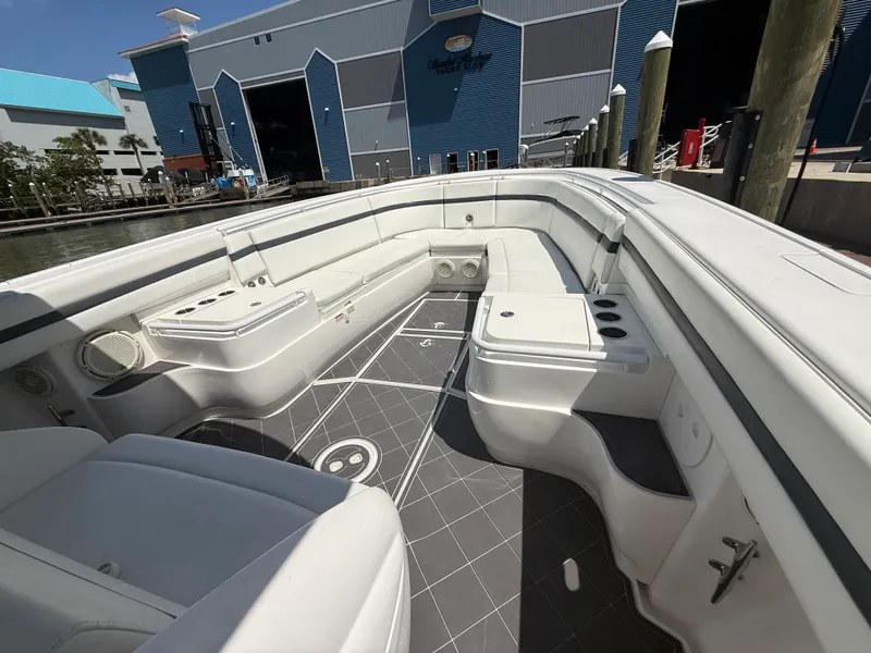 Slide: The Image of Intrepid 375 CC 2018 - 40
