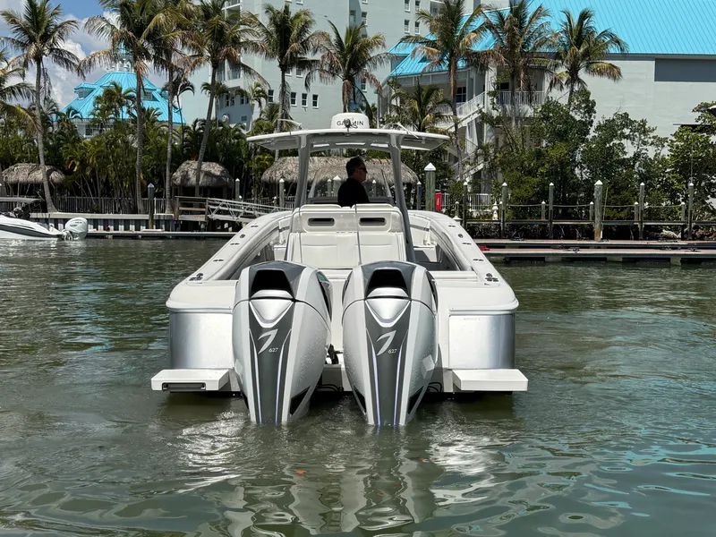 Slide: The Image of Intrepid 375 CC 2018 - 7