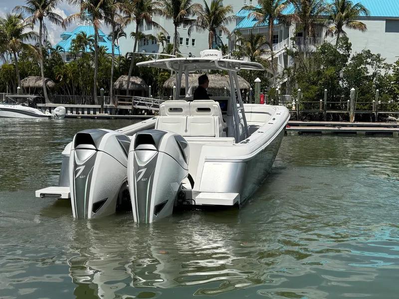 Slide: The Image of Intrepid 375 CC 2018 - 8
