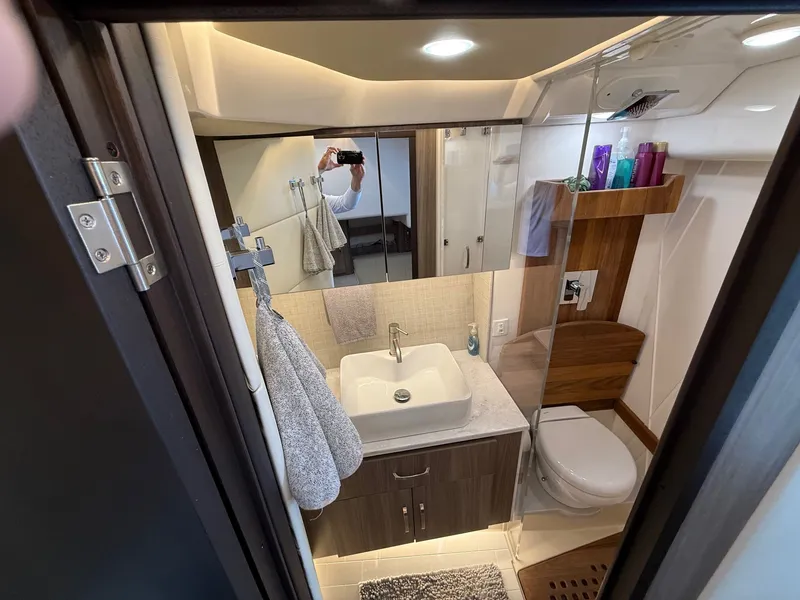 Slide: The Image of Regal 36 XO 2022 - 61