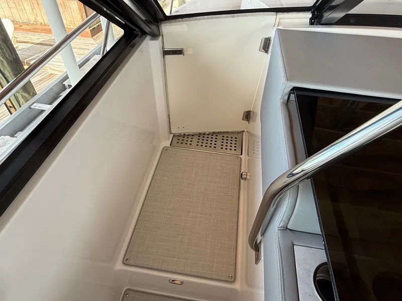 Slide: The Image of Regal 36 XO 2022 - 50