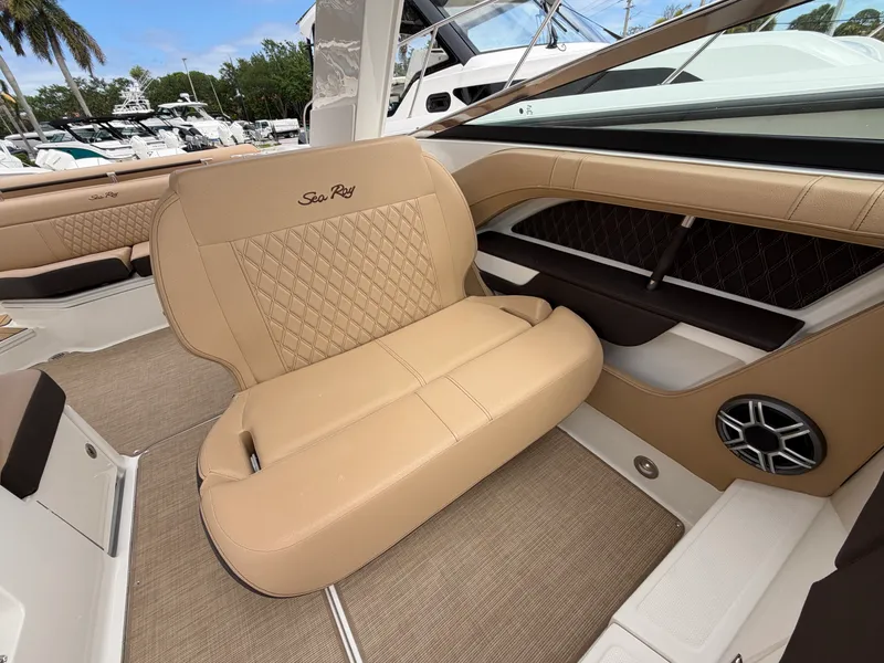 Slide: The Image of Sea Ray SLX 310 Outboard 2026 - 33