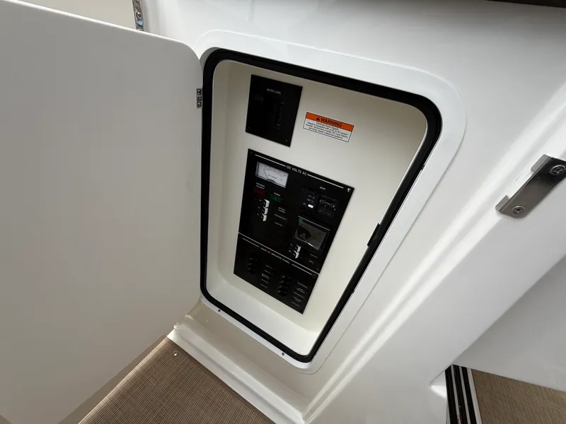 Slide: The Image of Sea Ray SLX 310 Outboard 2026 - 50