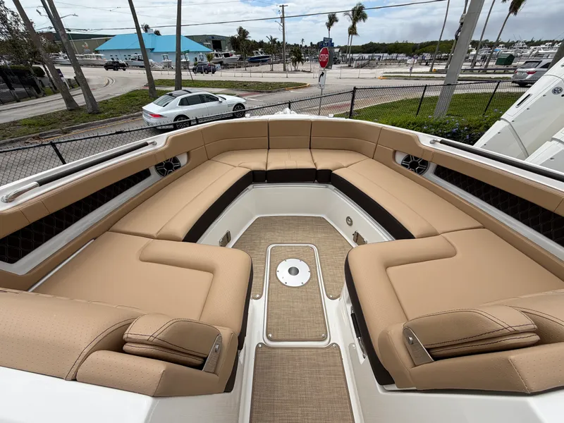 Slide: The Image of Sea Ray SLX 310 Outboard 2026 - 51