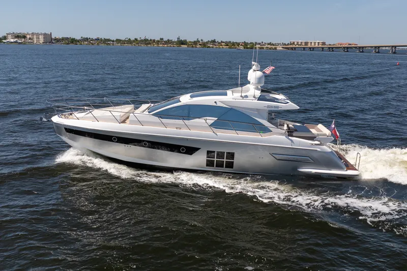 Slide: The Image of Azimut 55S 2015 - 10