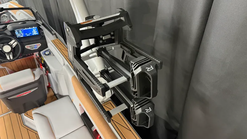 Slide: The Image of Nautique Super Air Nautique GS22 2026 - 100