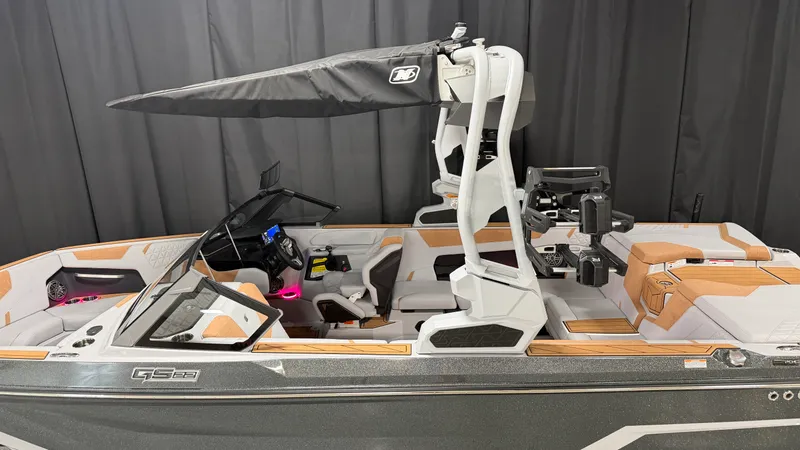 Slide: The Image of Nautique Super Air Nautique GS22 2026 - 5