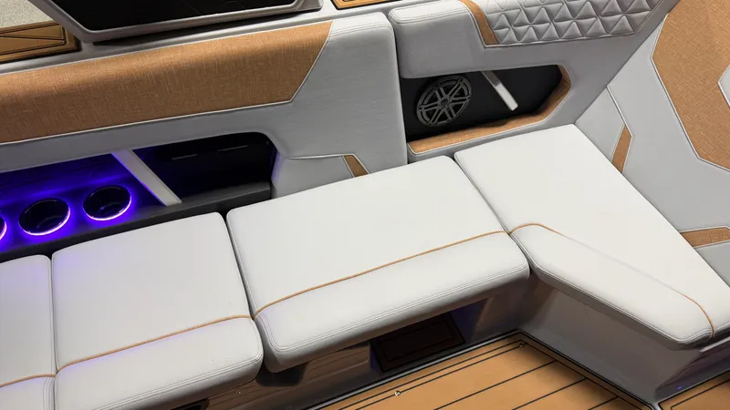 Slide: The Image of Nautique Super Air Nautique GS22 2026 - 53