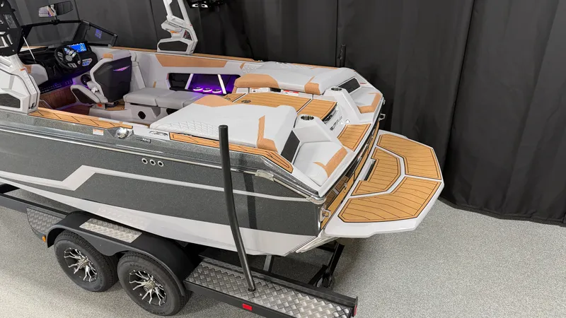 Slide: The Image of Nautique Super Air Nautique GS22 2026 - 6