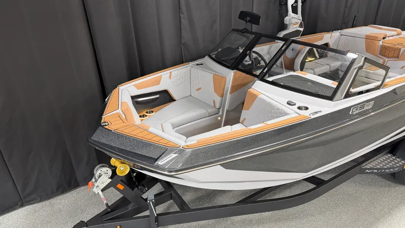 Slide: The Image of Nautique Super Air Nautique GS22 2026 - 4