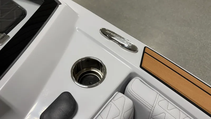 Slide: The Image of Nautique Super Air Nautique GS22 2026 - 85