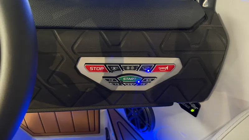 Slide: The Image of Nautique Super Air Nautique GS22 2026 - 73