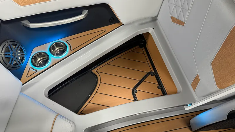 Slide: The Image of Nautique Super Air Nautique GS22 2026 - 95