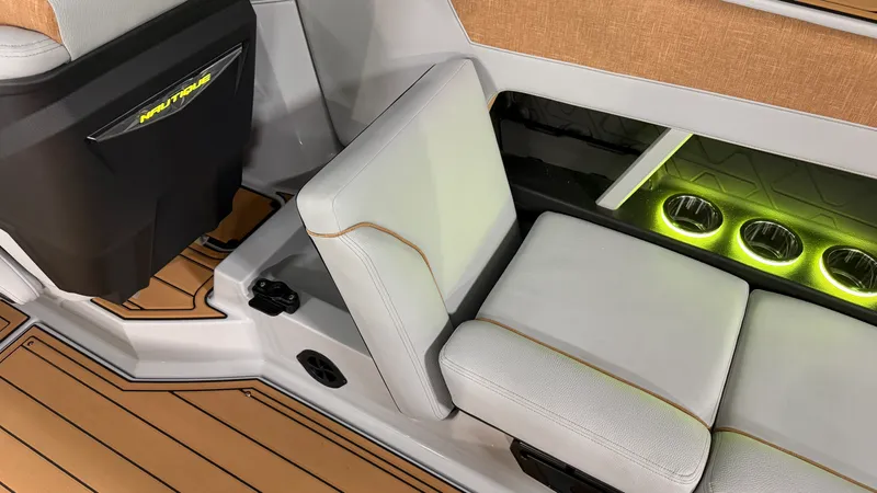 Slide: The Image of Nautique Super Air Nautique GS22 2026 - 26